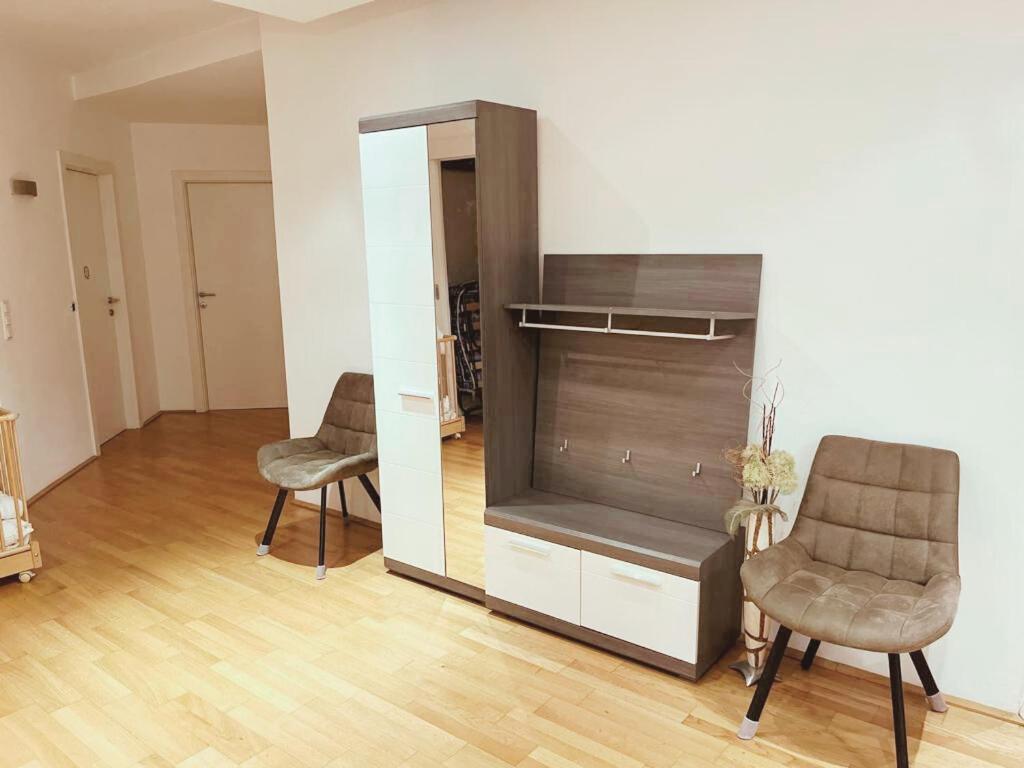 Taferne In Koestendorf - Ferienwohnung Monteurzimmer Ноймаркт-ам-Валлерзе Экстерьер фото