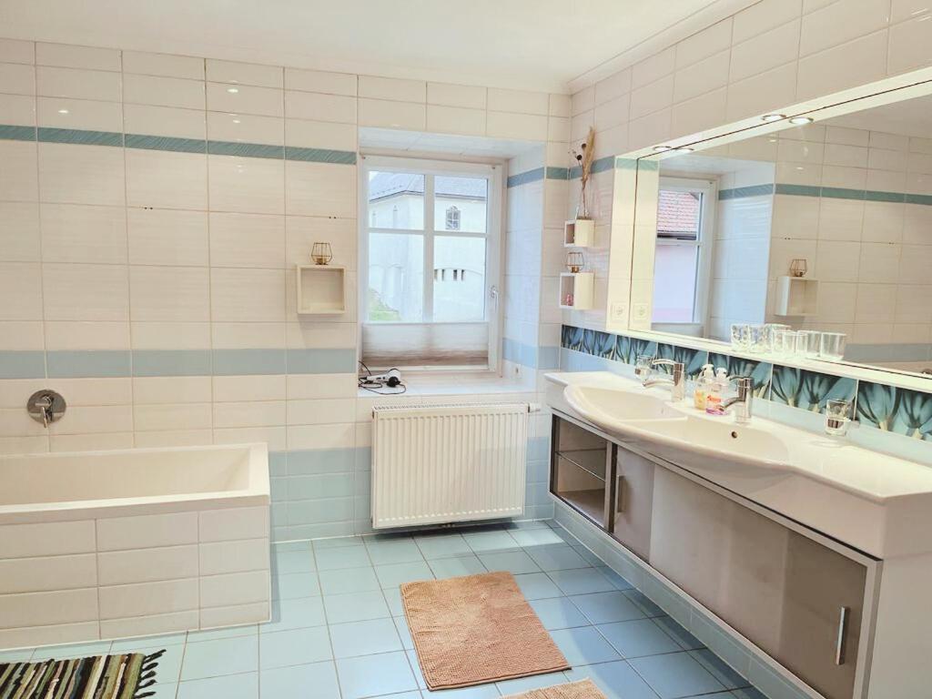 Taferne In Koestendorf - Ferienwohnung Monteurzimmer Ноймаркт-ам-Валлерзе Экстерьер фото